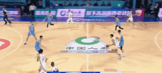 🏀CBA战报：霍华德爆砍40分 上海新援洛夫顿18+10难救主 宁波115-104上海
